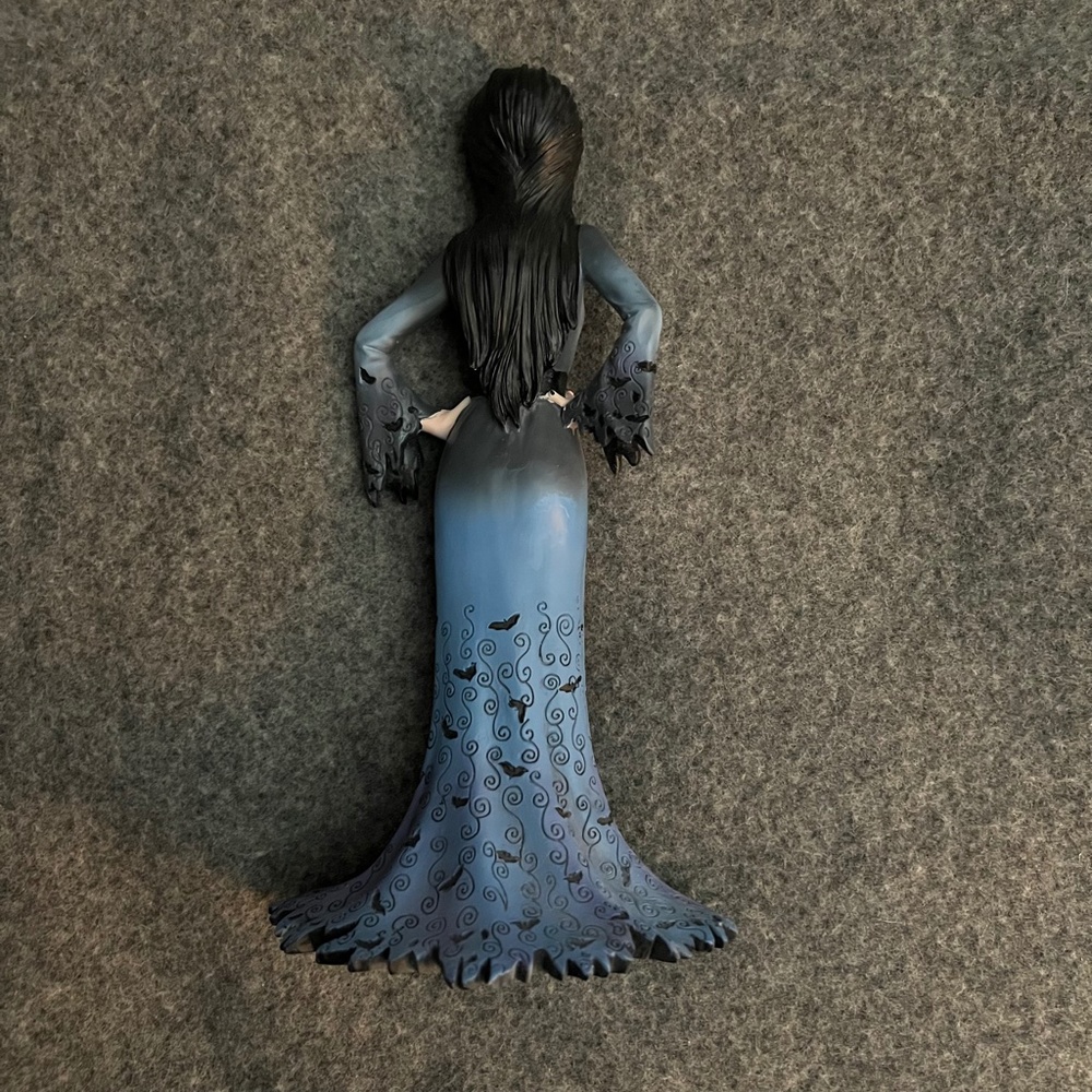 ELVIRA Mistress Of The Dark 2021 Couture De Force Figurine Statue - Picture 8 of 16